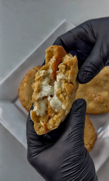 WHITE CHOCOLATE MACADAMIA - *LIMITED TIME FLAVOR*